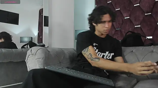 Snapshot of TonyBenedetti chatting on March 13, 2026, 8:03 pm TonyBenedetti online show from March 13, 2026, 8:03 pm