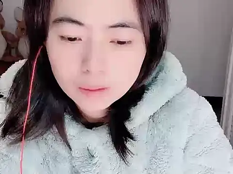 Snapshot of youmi_y chatting on February 28, 2026, 11:21 am youmi y online show from February 28, 2026, 11:21 am