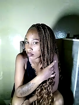 Snapshot of princessXOX12 chatting on February 27, 2026, 7:46 pm princessXOX12 online show from February 27, 2026, 7:46 pm