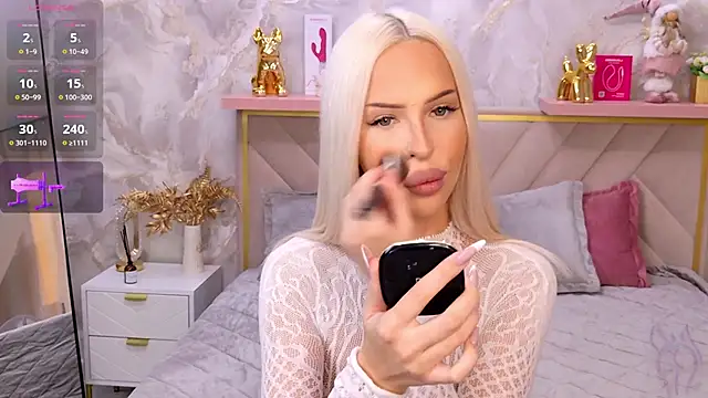 EvaXElfi online show from April 5, 2026, 12:28 am