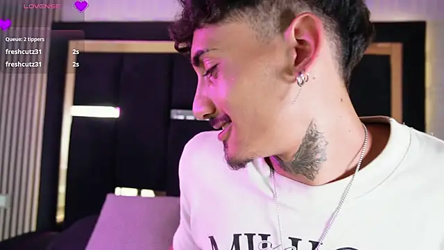 Snapshot of Dark_Eros_ chatting on March 1, 2026, 7:47 pm Dark Eros online show from March 1, 2026, 7:47 pm