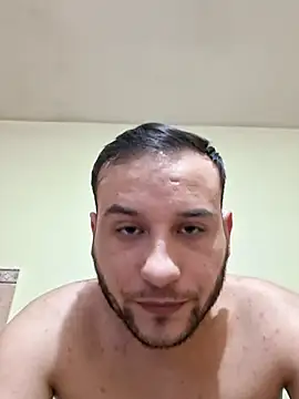 Snapshot of Dulce1999 chatting on February 24, 2026, 10:21 pm Dulce1999 online show from February 24, 2026, 10:21 pm