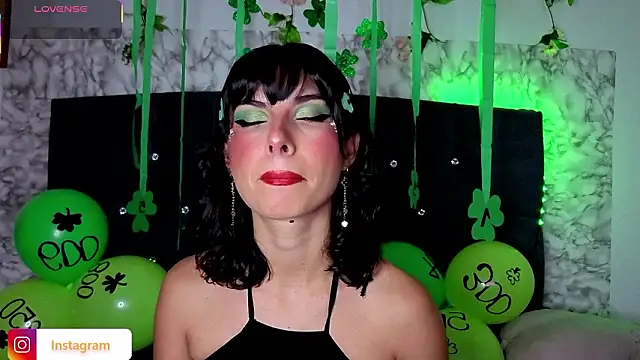 cutninasky online show from March 18, 2026, 2:26 am