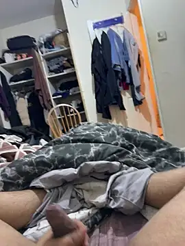 Snapshot of sexy-booiii chatting on April 16, 2026, 12:00 am sexy-booiii online show from April 16, 2026, 12:00 am