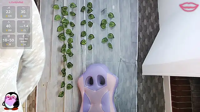 anyela donecm online show from April 17, 2026, 7:38 pm