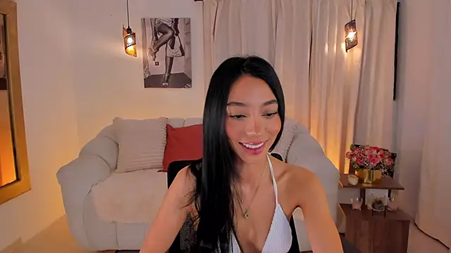 IsabellaLux  online show from April 11, 2026, 3:16 pm