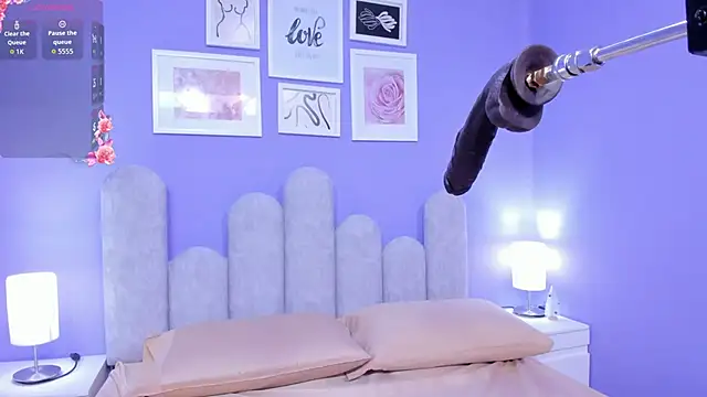 dahiana boobs online show from March 26, 2026, 3:05 am