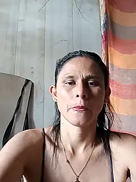Snapshot of yuliitza4 chatting on June 1, 2026, 9:36 pm yuliitza4 online show from June 1, 2026, 9:36 pm