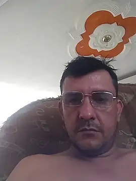 SHARLOTYJUANSTEVAN online show from March 3, 2026, 4:58 pm