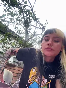 Snapshot of Sara_92 chatting on March 3, 2026, 5:53 pm Sara 92 online show from March 3, 2026, 5:53 pm