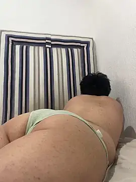 Snapshot of Alice_Lat chatting on March 1, 2026, 10:10 pm Alice Lat online show from March 1, 2026, 10:10 pm