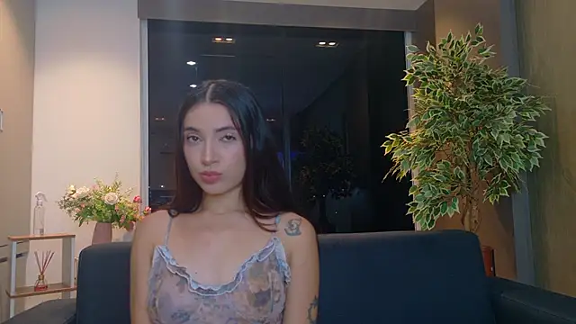 ValentinaaMilan online show from April 11, 2026, 5:15 am