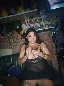 Cristal queen  online show from April 6, 2026, 7:09 am