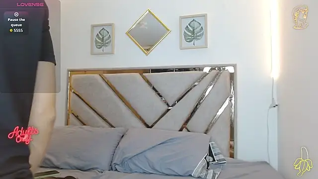 oliver   saint online show from March 29, 2026, 11:50 pm