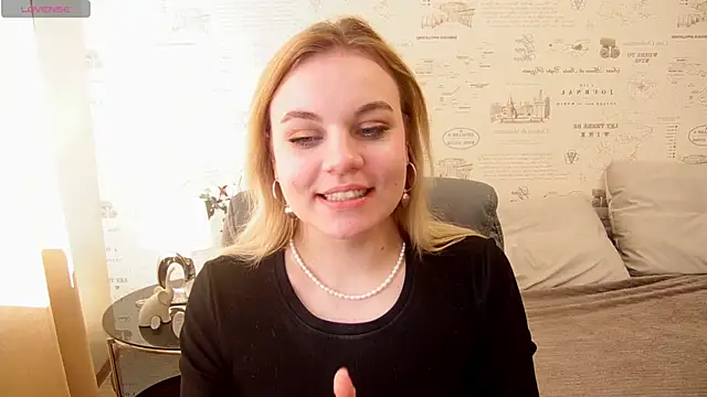 Glow Margo online show from June 2, 2026, 1:05 am