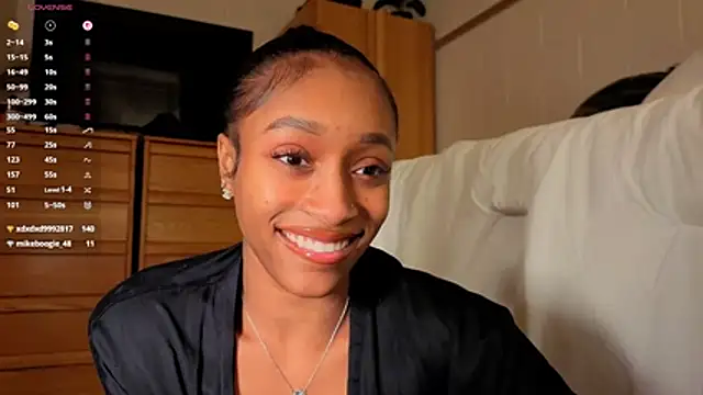 cutieeeva1 online show from April 12, 2026, 2:48 am