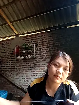 Linhna20 online show from March 2, 2026, 7:37 am