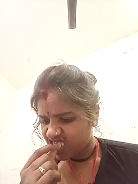 Hot chani online show from April 6, 2026, 6:14 am