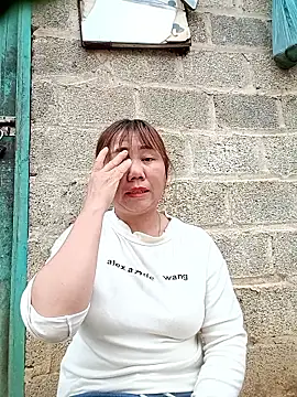 lyly sexx online show from April 11, 2026, 7:45 am