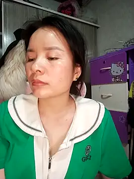 Ivy Trix2 online show from April 5, 2026, 3:19 pm