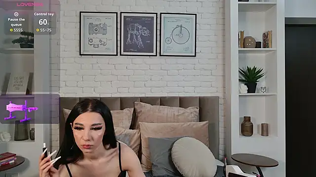 Snapshot of ErinEvans chatting on May 13, 2026, 5:58 am ErinEvans online show from May 13, 2026, 5:58 am