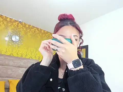 Snapshot of violeethh__ chatting on February 27, 2026, 12:27 pm violeethh online show from February 27, 2026, 12:27 pm