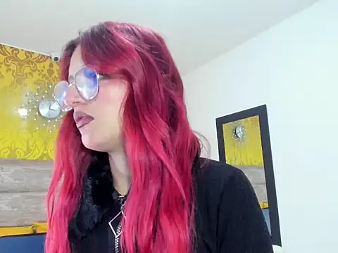 Snapshot of violeethh__ chatting on March 4, 2026, 12:35 pm violeethh online show from March 4, 2026, 12:35 pm