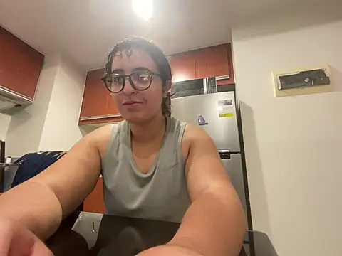 yassiestar online show from March 25, 2026, 5:12 pm