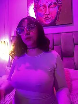 Snapshot of Maddie-LesYoux chatting on March 24, 2026, 12:16 pm Maddie-LesYoux online show from March 24, 2026, 12:16 pm