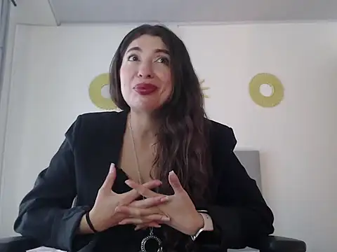 Julietaamado online show from March 25, 2026, 1:32 pm