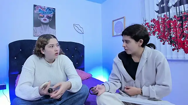 valeria and zoe online show from March 12, 2026, 1:37 pm