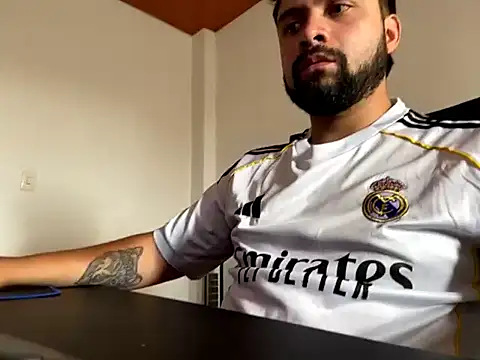 Snapshot of Zion_draftt chatting on March 4, 2026, 7:32 pm Zion draftt online show from March 4, 2026, 7:32 pm