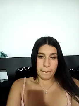 Snapshot of charlottte_wh chatting on April 29, 2026, 8:37 pm charlottte wh online show from April 29, 2026, 8:37 pm