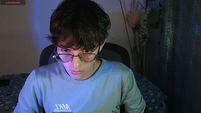 Snapshot of noah_millerx chatting on March 4, 2026, 3:47 am noah millerx online show from March 4, 2026, 3:47 am