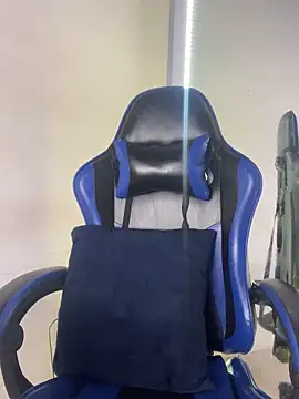 Maddie 7 online show from April 12, 2026, 2:59 am