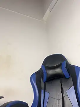 Maddie 7 online show from March 27, 2026, 2:42 am