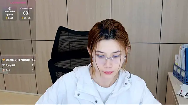 Snapshot of zhen-68 chatting on April 3, 2026, 12:28 am zhen-68 online show from April 3, 2026, 12:28 am