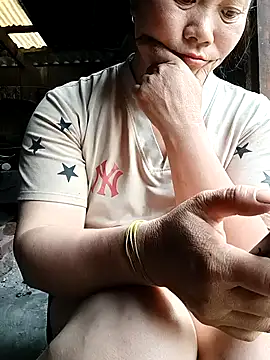 Lindxx-hot online show from April 13, 2026, 9:57 am