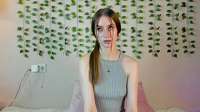Snapshot of EllieRough chatting on May 30, 2026, 3:28 pm EllieRough online show from May 30, 2026, 3:28 pm