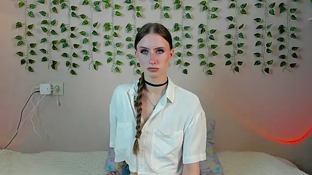 Snapshot of EllieRough chatting on May 28, 2026, 5:37 am EllieRough online show from May 28, 2026, 5:37 am