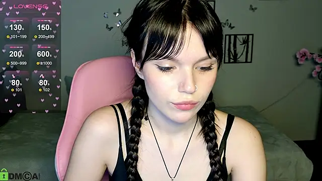 Snapshot of JanetCensley chatting on June 1, 2026, 9:20 am JanetCensley online show from June 1, 2026, 9:20 am