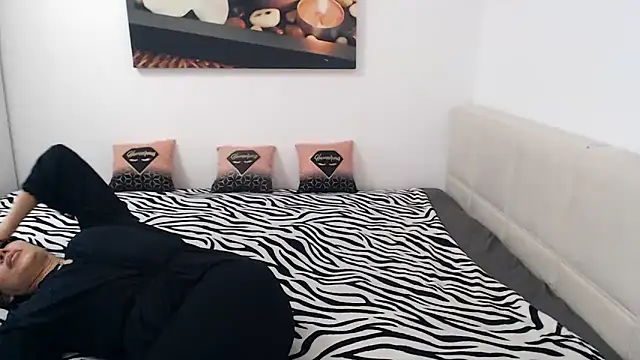 NickyHotXO online show from March 26, 2026, 4:55 am