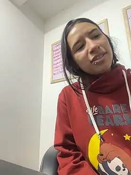 Snapshot of LilyRossi_ chatting on June 22, 2026, 12:35 pm LilyRossi online show from June 22, 2026, 12:35 pm
