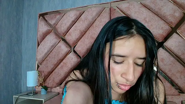 LilyRossi  online show from April 29, 2026, 5:30 pm