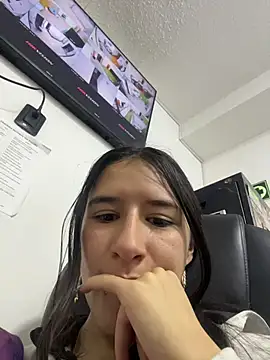 Snapshot of LilyRossi_ chatting on July 15, 2026, 12:45 pm LilyRossi online show from July 15, 2026, 12:45 pm