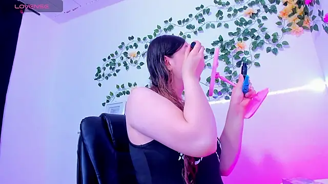 violeta cutee online show from March 9, 2026, 3:04 pm