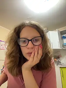 Snapshot of Luminosa chatting on March 2, 2026, 7:10 pm Luminosa online show from March 2, 2026, 7:10 pm