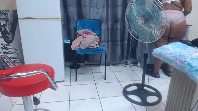 SexyNontyXX online show from April 17, 2026, 11:57 am