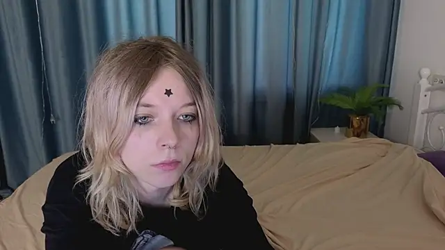 Snapshot of MollySally chatting on May 2, 2026, 4:18 am MollySally online show from May 2, 2026, 4:18 am