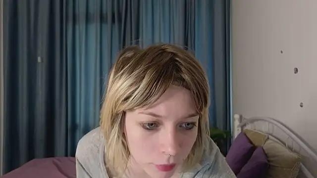Snapshot of MollySally chatting on May 14, 2026, 3:14 am MollySally online show from May 14, 2026, 3:14 am